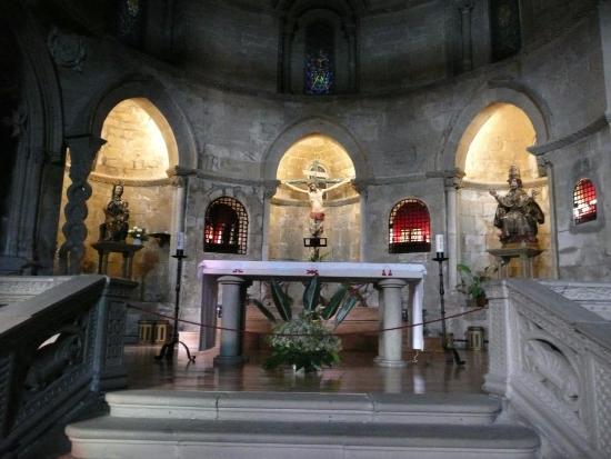 Basílica de Santa María de los Arcos